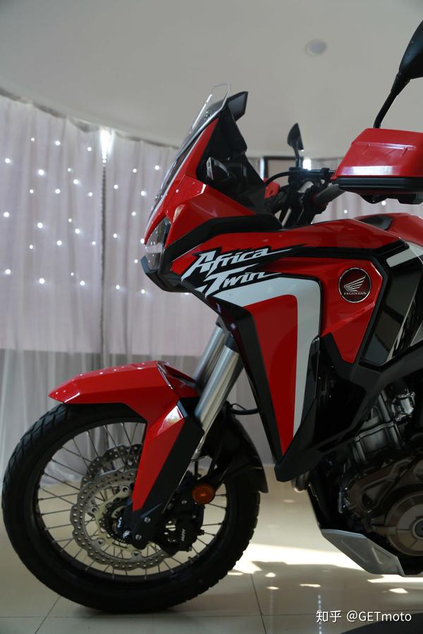 了该文章 本篇为我们新收的摩托车,帅气又拉风的款式: 本田crf1100l