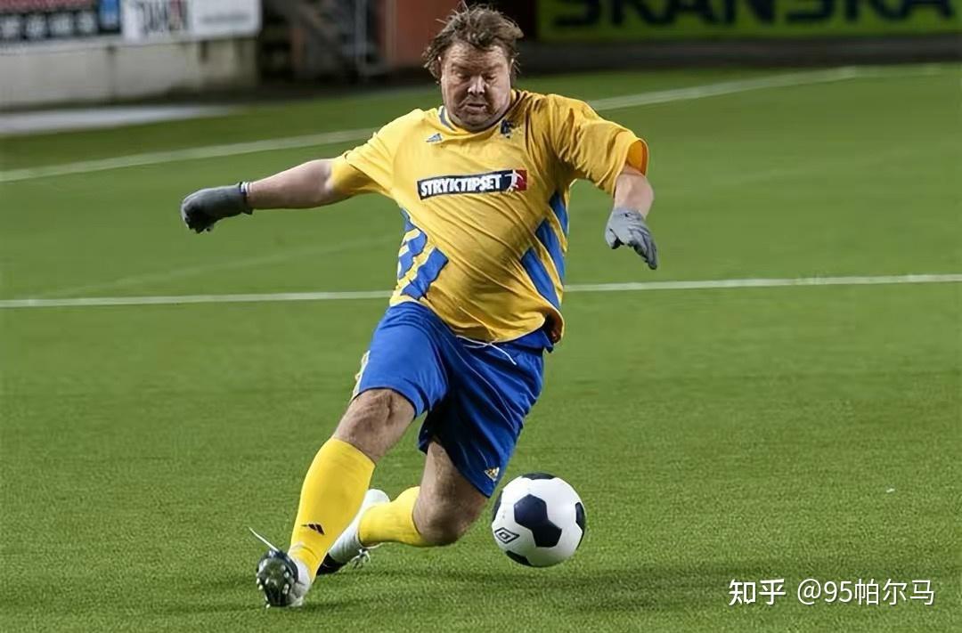 退役后的布洛林完成了类似收之桑榆的休闲时光, 他开饭店,玩销售,拉着