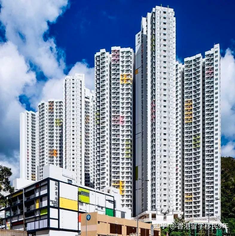 香港人为什么苦等8年都要住公屋?!香港公屋2房仅1500元左右,无物业费?! - 知乎