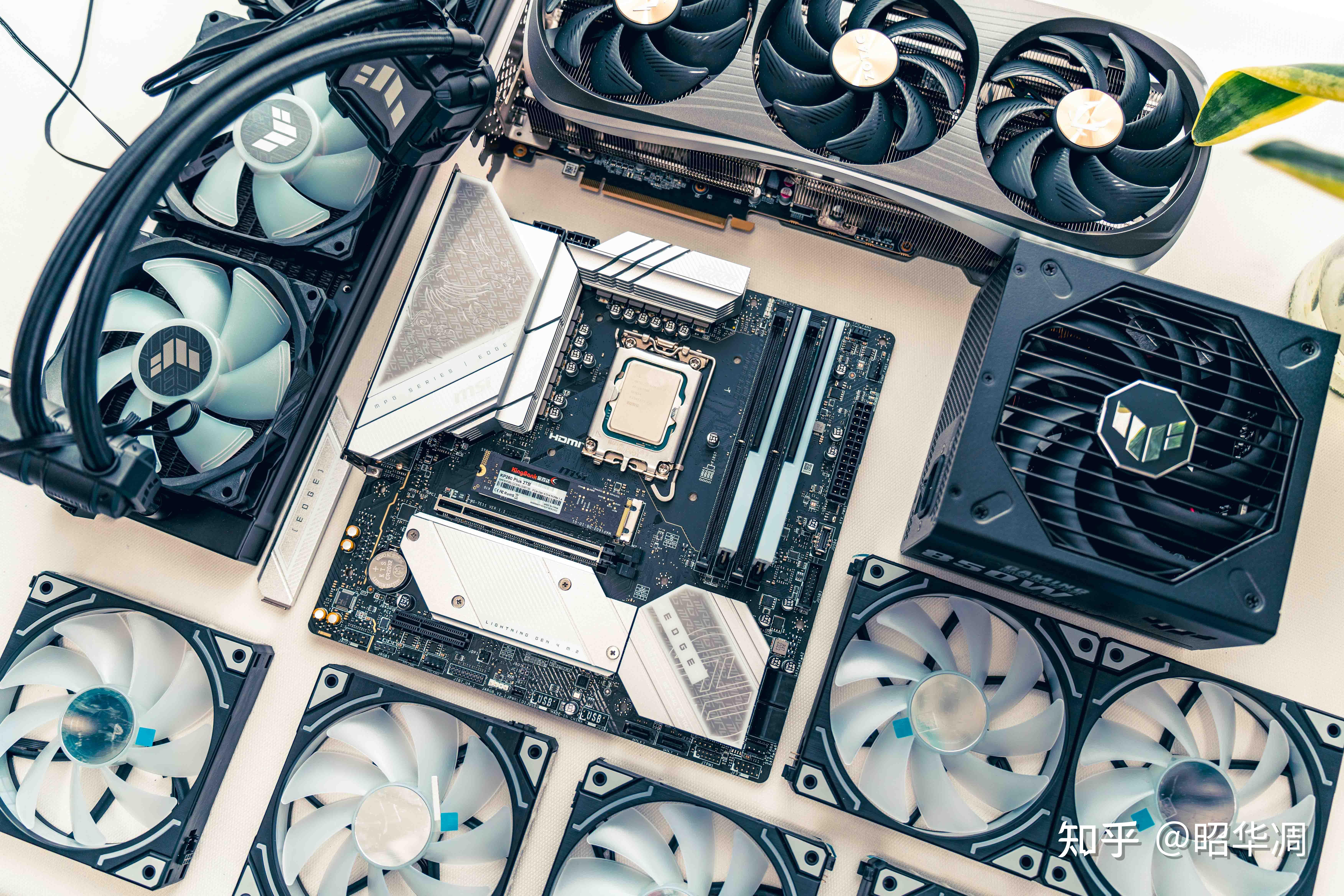 rtx 4090 amp extreme airo内存: 阿斯加特 吹雪联名款 ddr5 6800