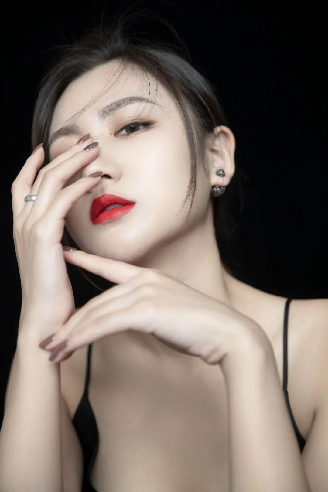 2020昕薇中国女孩大赛参赛选手黄旭洋,是个爱美,爱时尚的女孩子,梦想