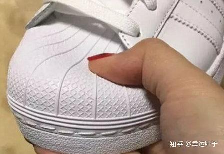 阿迪达斯金标贝壳头真假鉴定方法adidas金标贝壳头真假对比