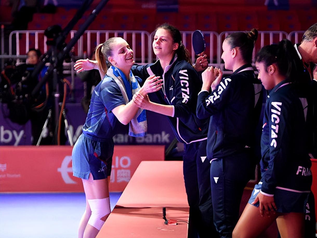 孙颖莎横扫帕瓦德陈梦击败袁嘉楠国乒女团大胜法国女团