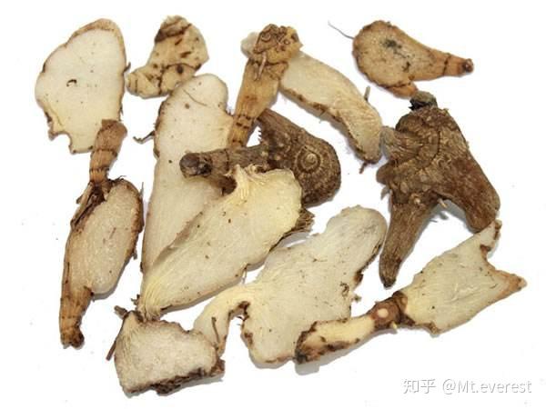 《全國中草藥彙編》:白芨拼音bái jí英文名rhizoma bletillae別名白