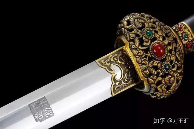 听多了唐刀，那你知道唐剑吗？自带一股温柔气质——奢华精致的堂皇宝剑 - 知乎