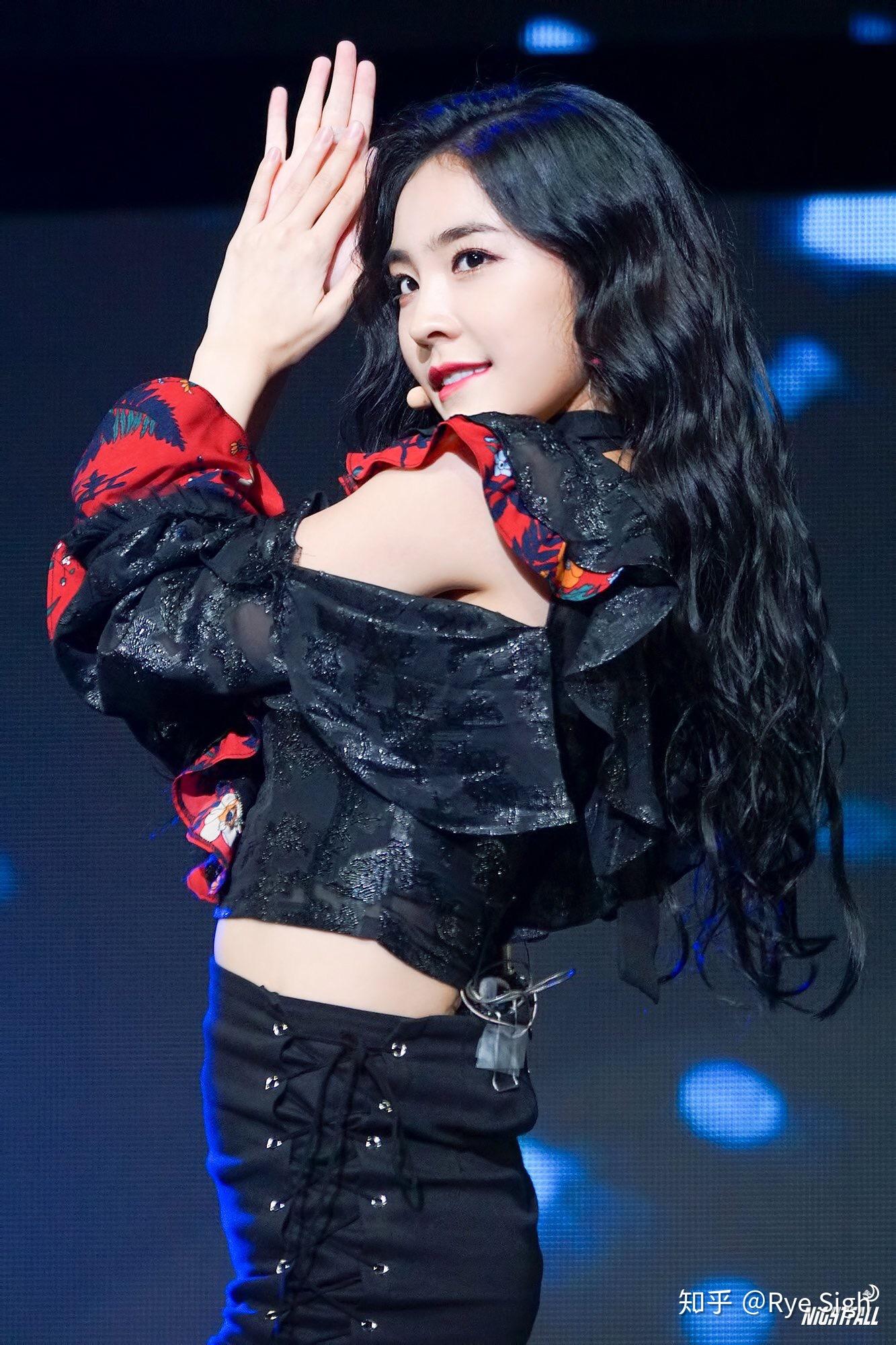 如何评价SONAMOO金娜贤的颜?