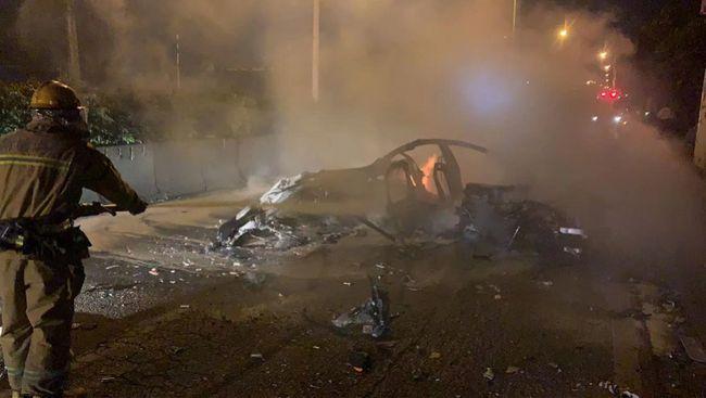 广州一特斯拉失控起火特斯拉回应正配合调查