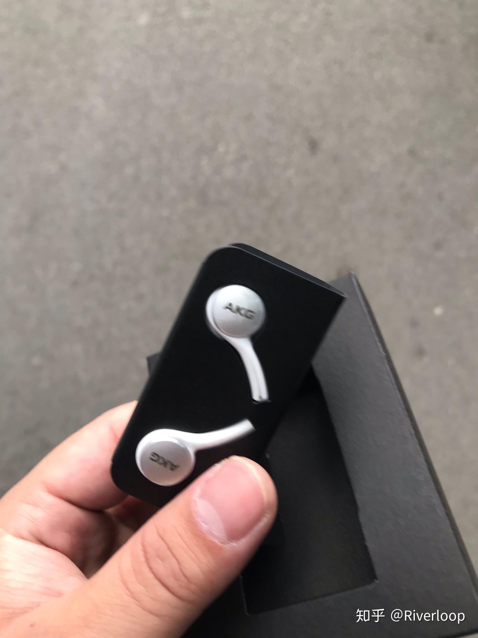百元耳塞推荐三星akgs10配塞vs银色飞船