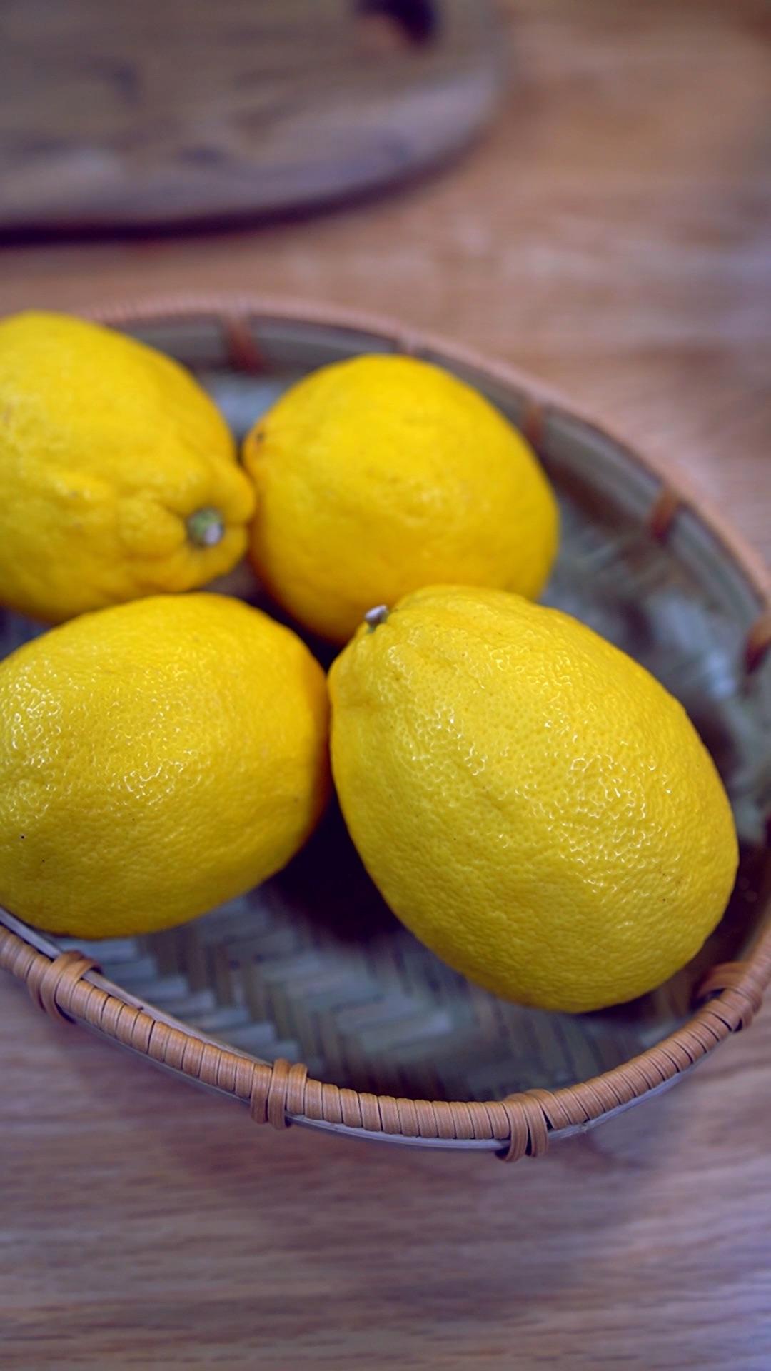 每年夏天我都会做的柠檬蜂蜜水