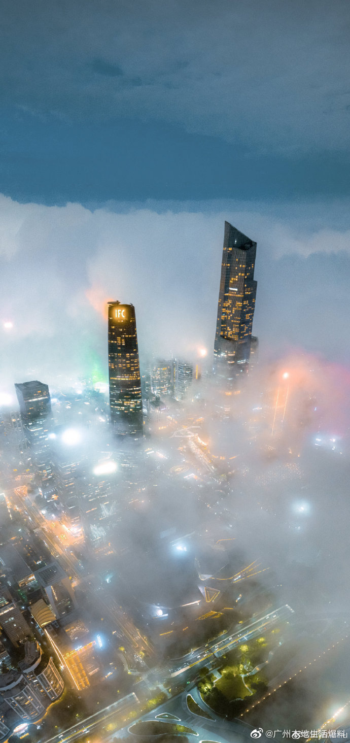 雨中的城市好美