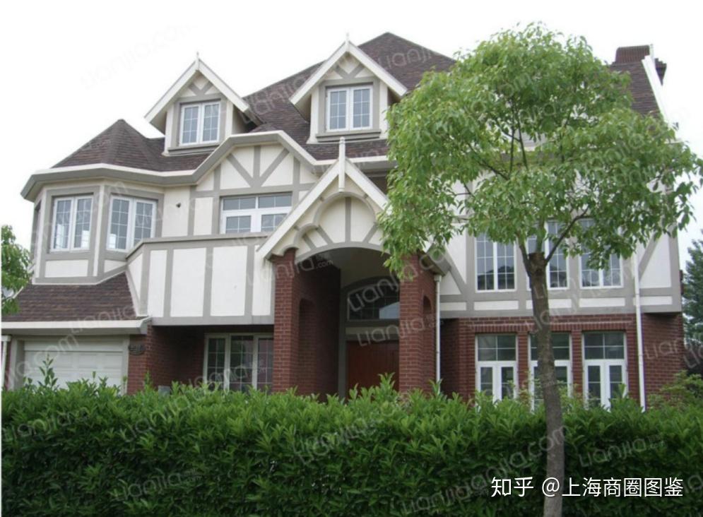 法式,美式,英式,地中海均有,地理位置上紧邻晶苑四季御庭