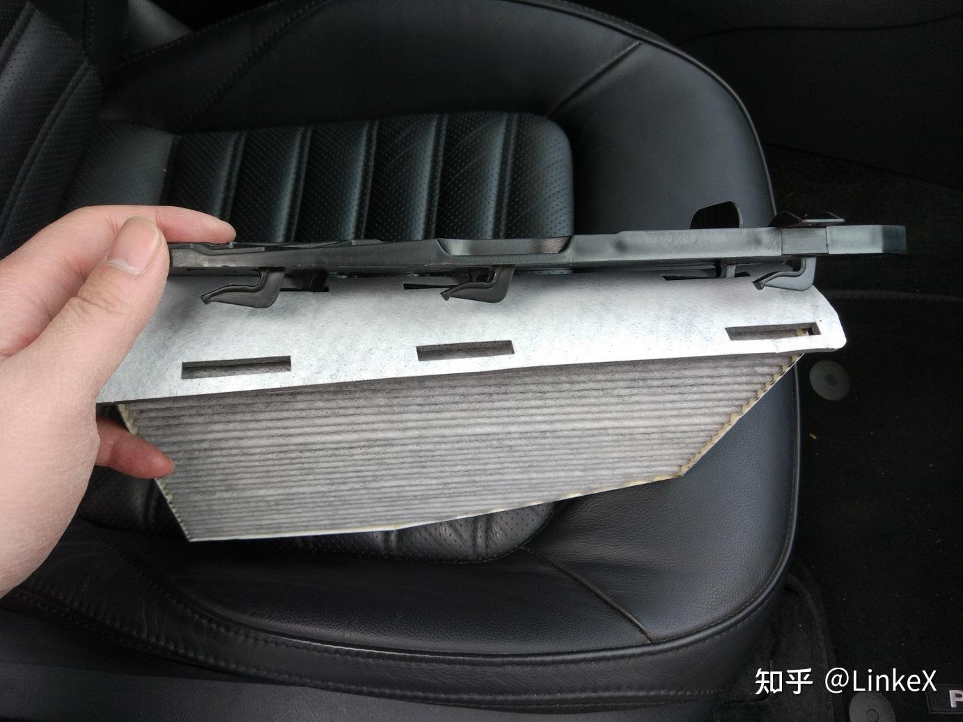 更换帕萨特空调滤芯