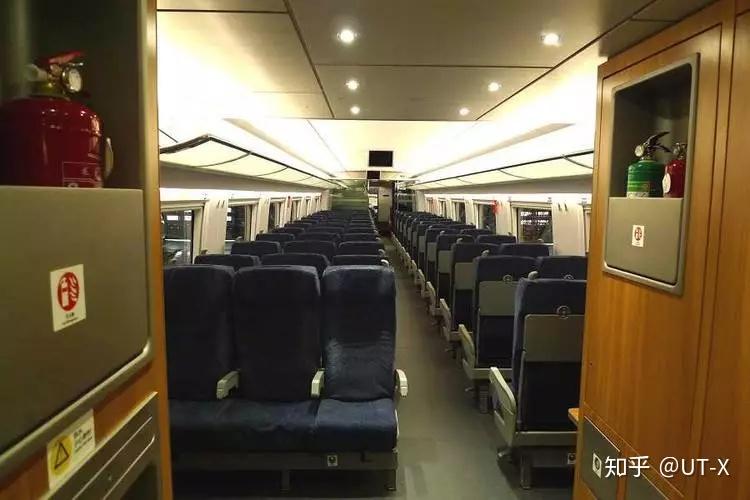 一趟高铁要站起来让座多少次