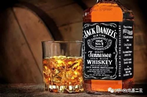 jack daniels 傑克丹尼釀造這款波本威士忌,要使用不同水源的水和