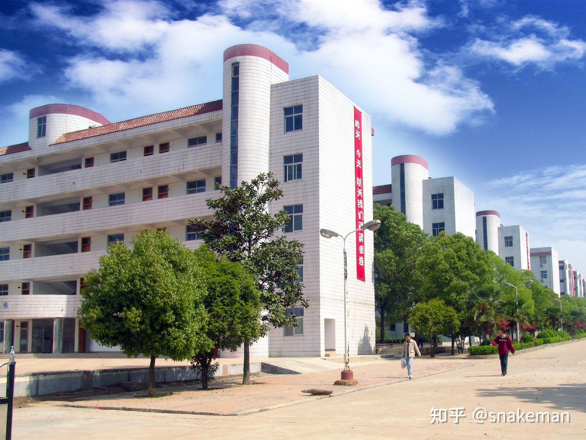 武汉学院宿舍条件怎么样，有空调吗（含宿舍图片）_大学生必备网