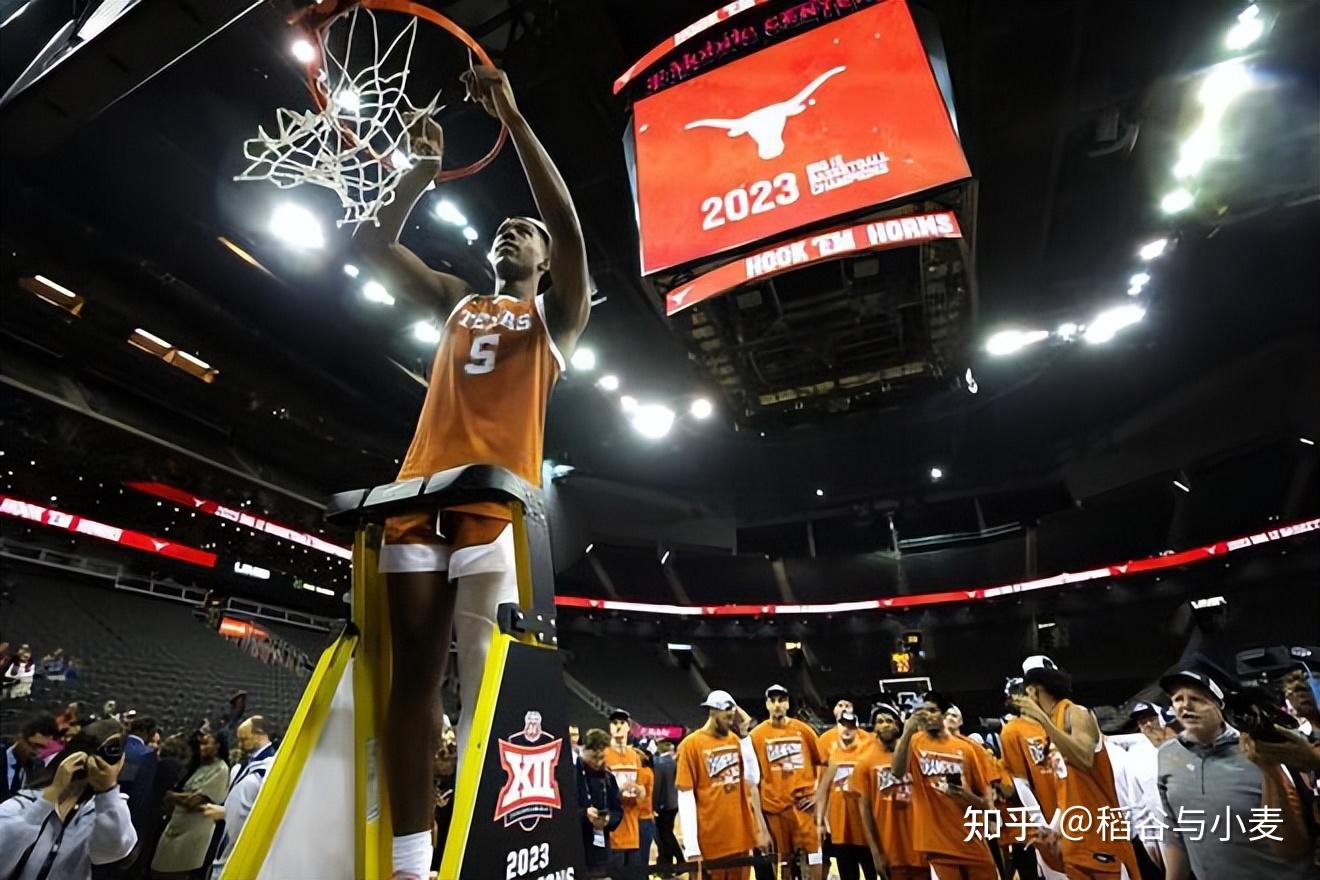 太阳签下ncaa超级控卫他有机会进入到球队的最终名单