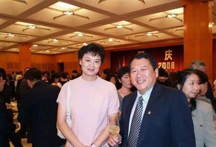 她是前女排5连冠功臣,官至副司长,为何辞职移民美国? - 知乎