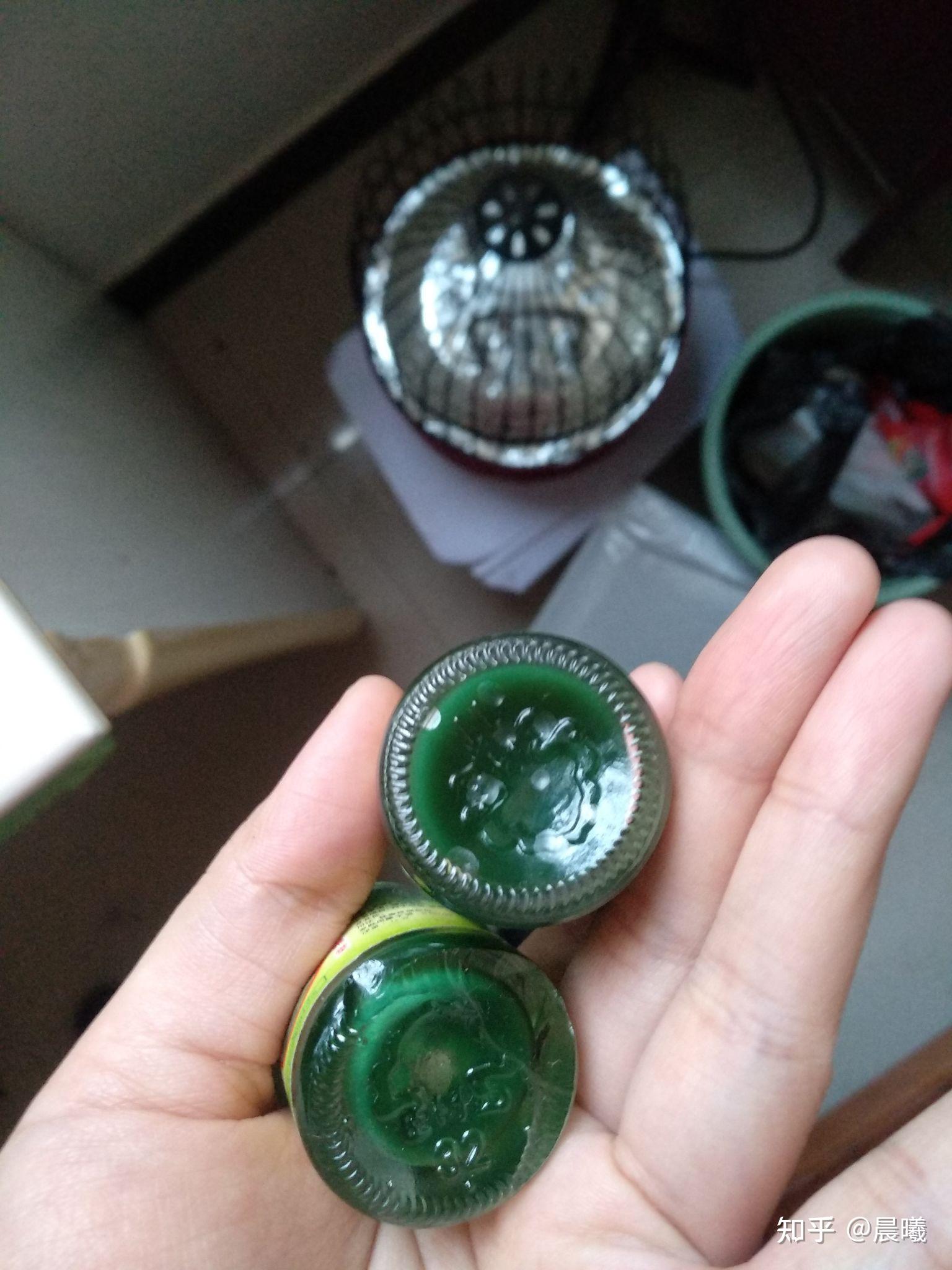 泰国青草膏真假货对比