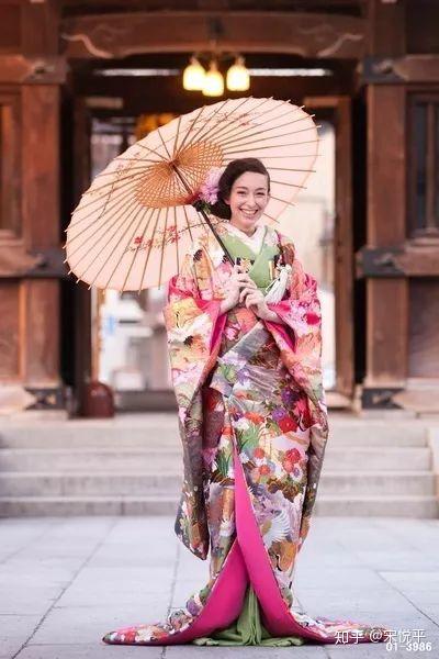19000円 激安オンライン セール 大振袖 正絹 金彩刺繍 絞り 桜 成人式