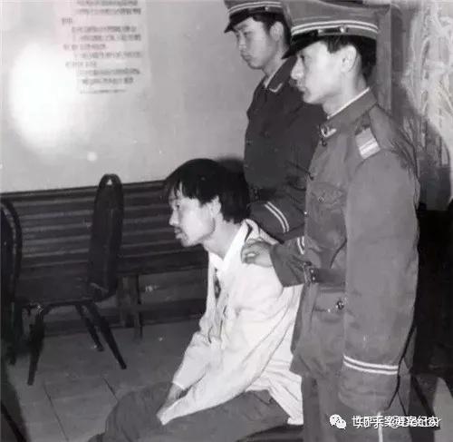 大案纪实剁尸饲恶犬宁夏程鹏连环杀人案