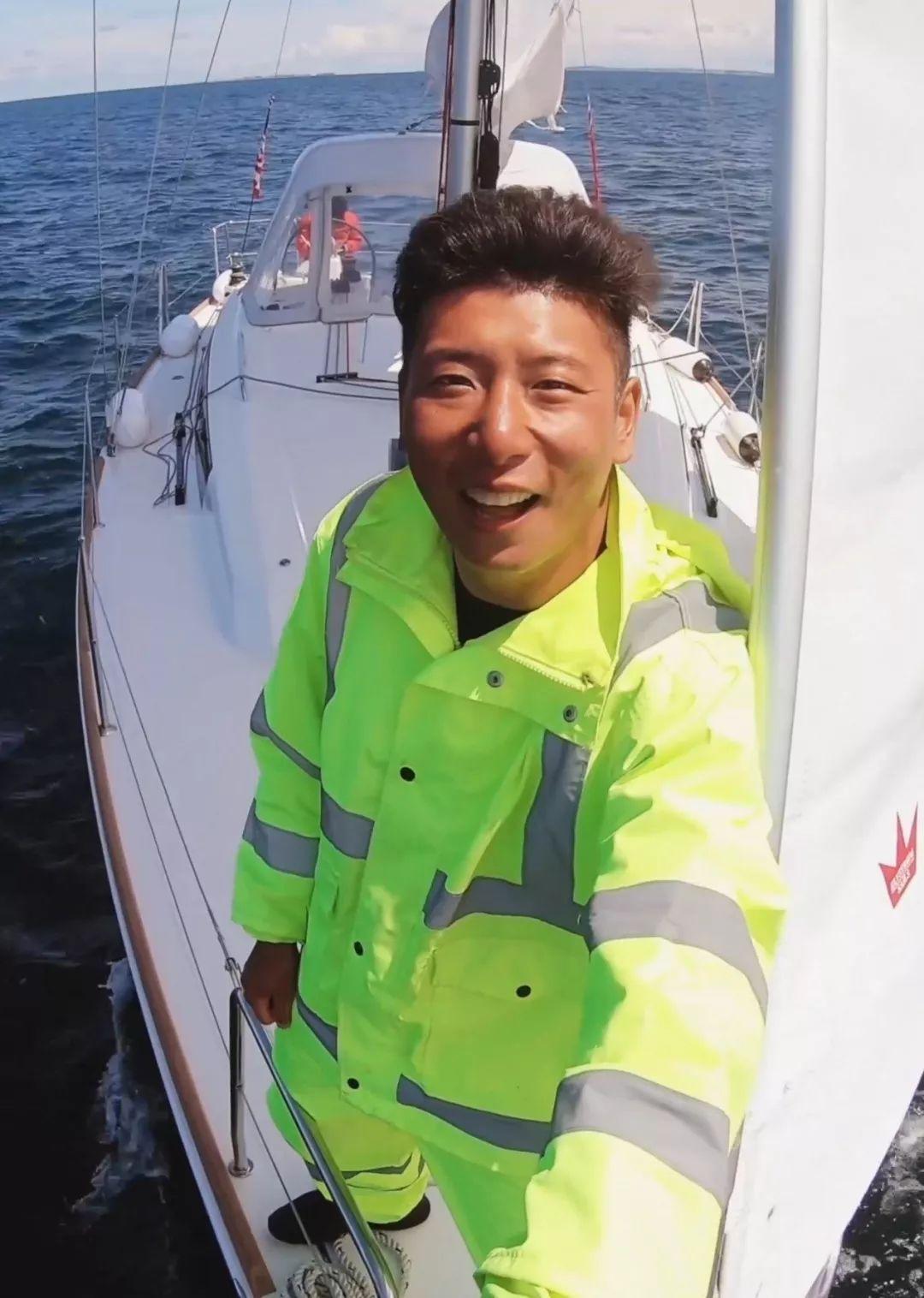 原本,老顾计划跟韩啸一起花3年时间完成环球航海.