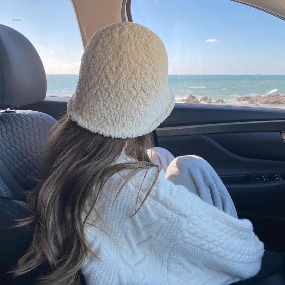 有什么好看,又比较低调的女生头像. - 知乎