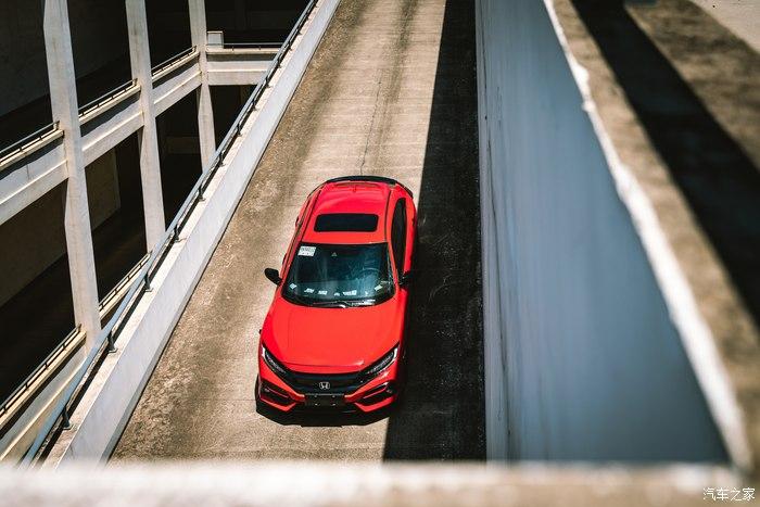 毕竟"神车"要到手了,从三厢到两厢,本田都是我最信赖的品牌,思域都是