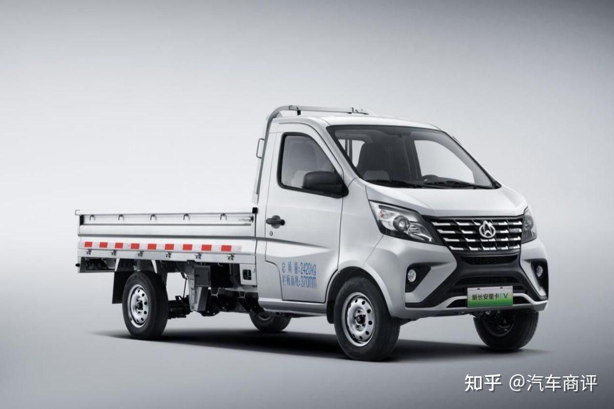 低成本大空间长续航新长安星卡ev1398万起上市