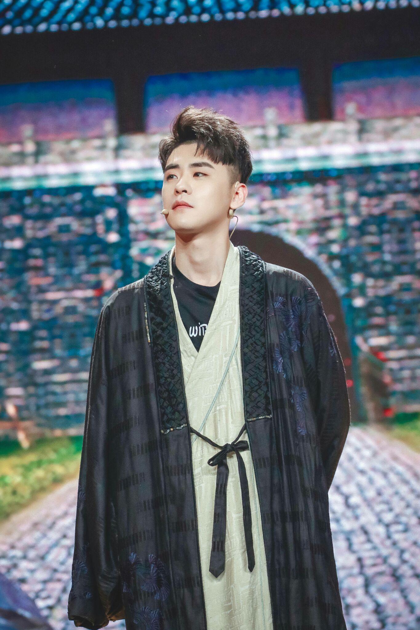 欢乐喜剧人第五季第7期张云雷的表演契合杨过这个人物吗