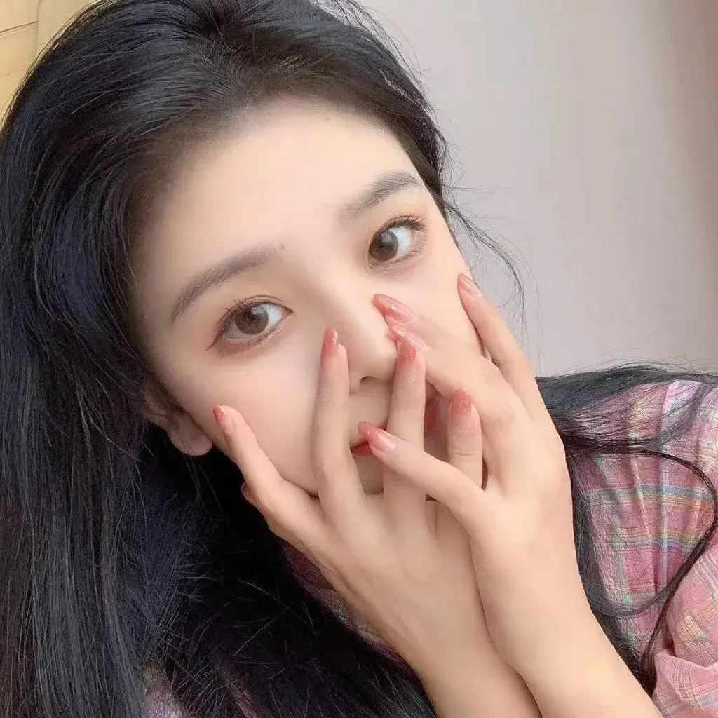 气质干净女生头像,共117张