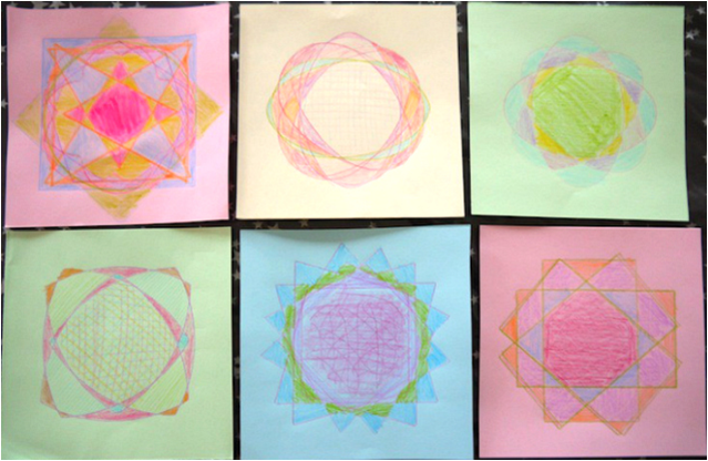 儿童用金属嵌板教具设计出的作品最后,他会重叠两个或三个形状在原来