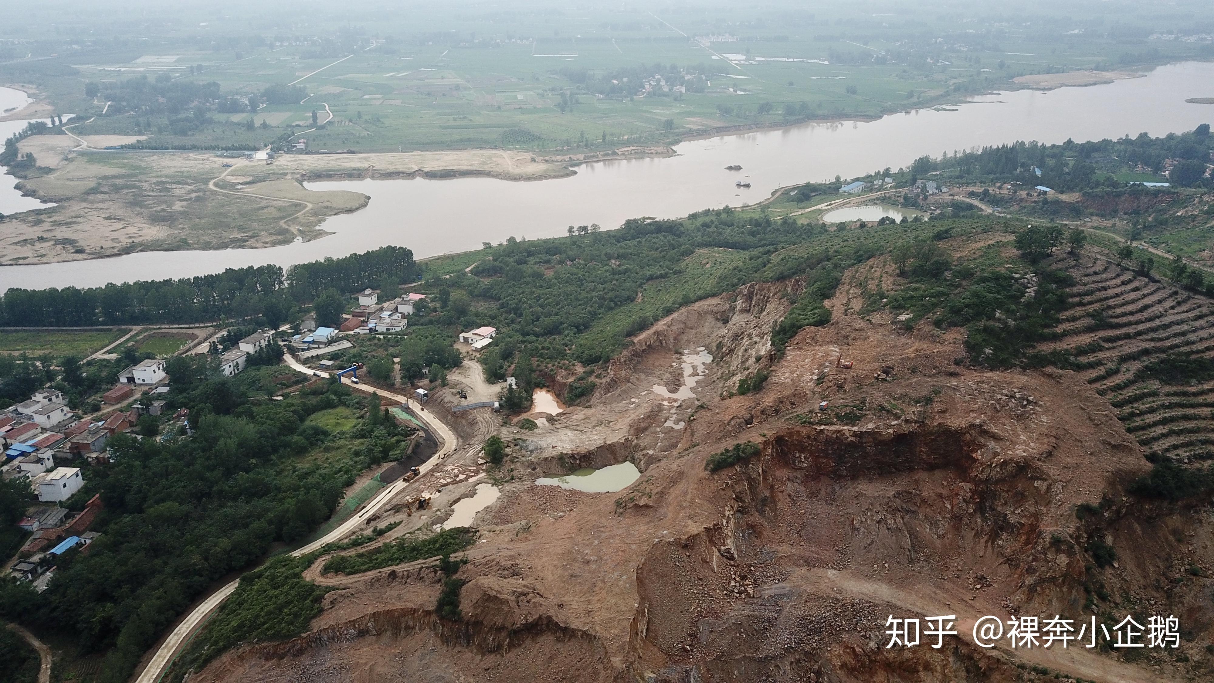 光山县孙铁铺镇杏山矿区修复变成毁山,生态环境在利益驱使下遭人为