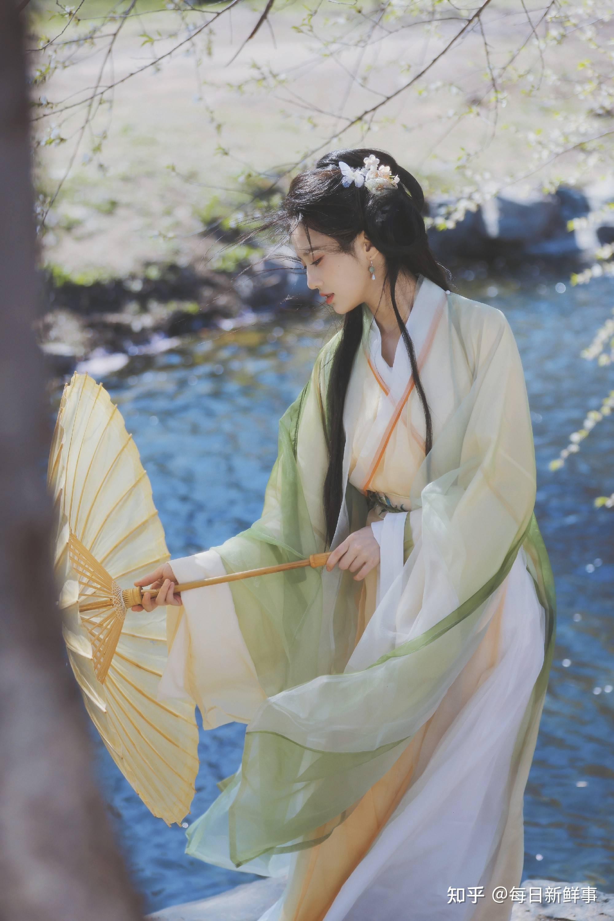 张慧雯绝美古风造型回归 网友:这不是舒适区是统治区!