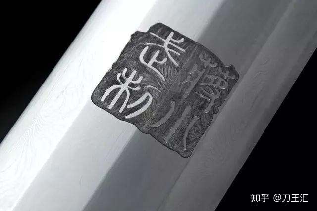 听多了唐刀，那你知道唐剑吗？自带一股温柔气质——奢华精致的堂皇宝剑 - 知乎