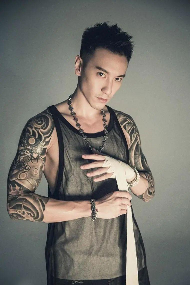 萧亚轩交新男友了,混血,很帅,小她15岁 - 知乎