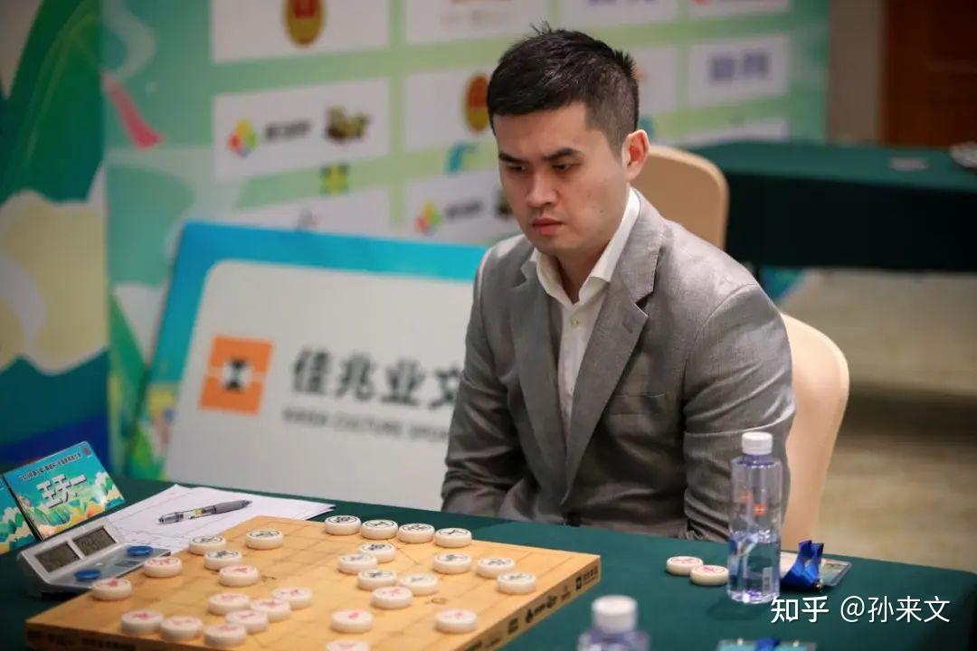 出乎意料，王天一和小助理接受了郝继超亲自发的道歉视频 - 知乎