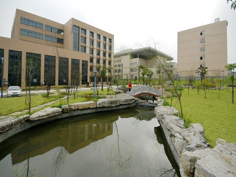 湖南省的垃圾职业学校_湖南十大垃圾技术学院_湖南十大垃圾职业学院排名