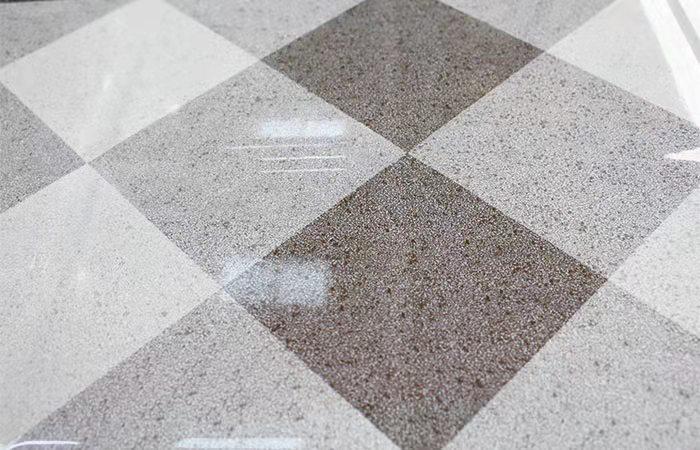 裂纹,弯曲,色差釉面有水波纹斑点等表面是釉料,所以耐磨性不是很好,但