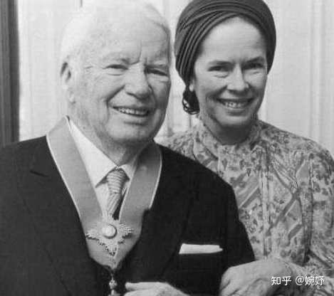 卓别林与乌娜一一老夫少妻的幸福生活