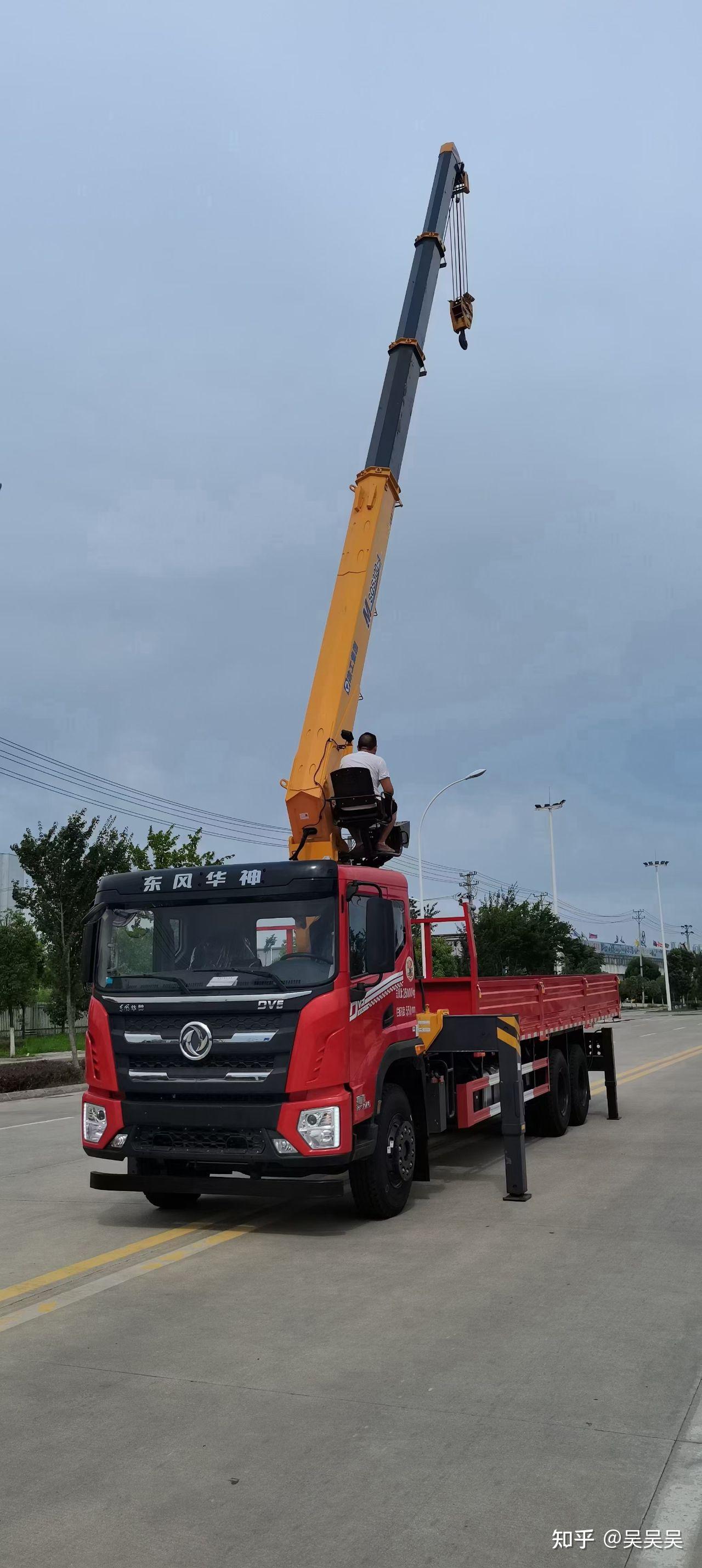 12吨性价比之王东风华神dv5尊享版随车吊