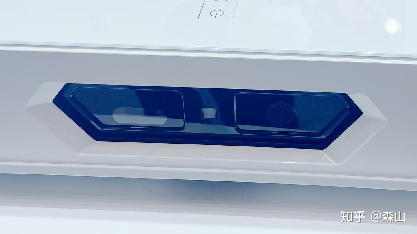 干湿一把抓,洗地不不动手——AWE2025探展萤石,RX30 MAX洗地机器人来了 - 知乎