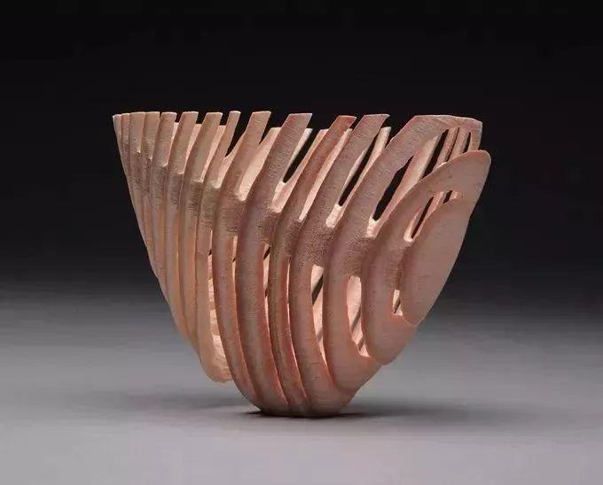 别让材料限制了你的想象力德国艺术家billluce车削木容器作品欣赏