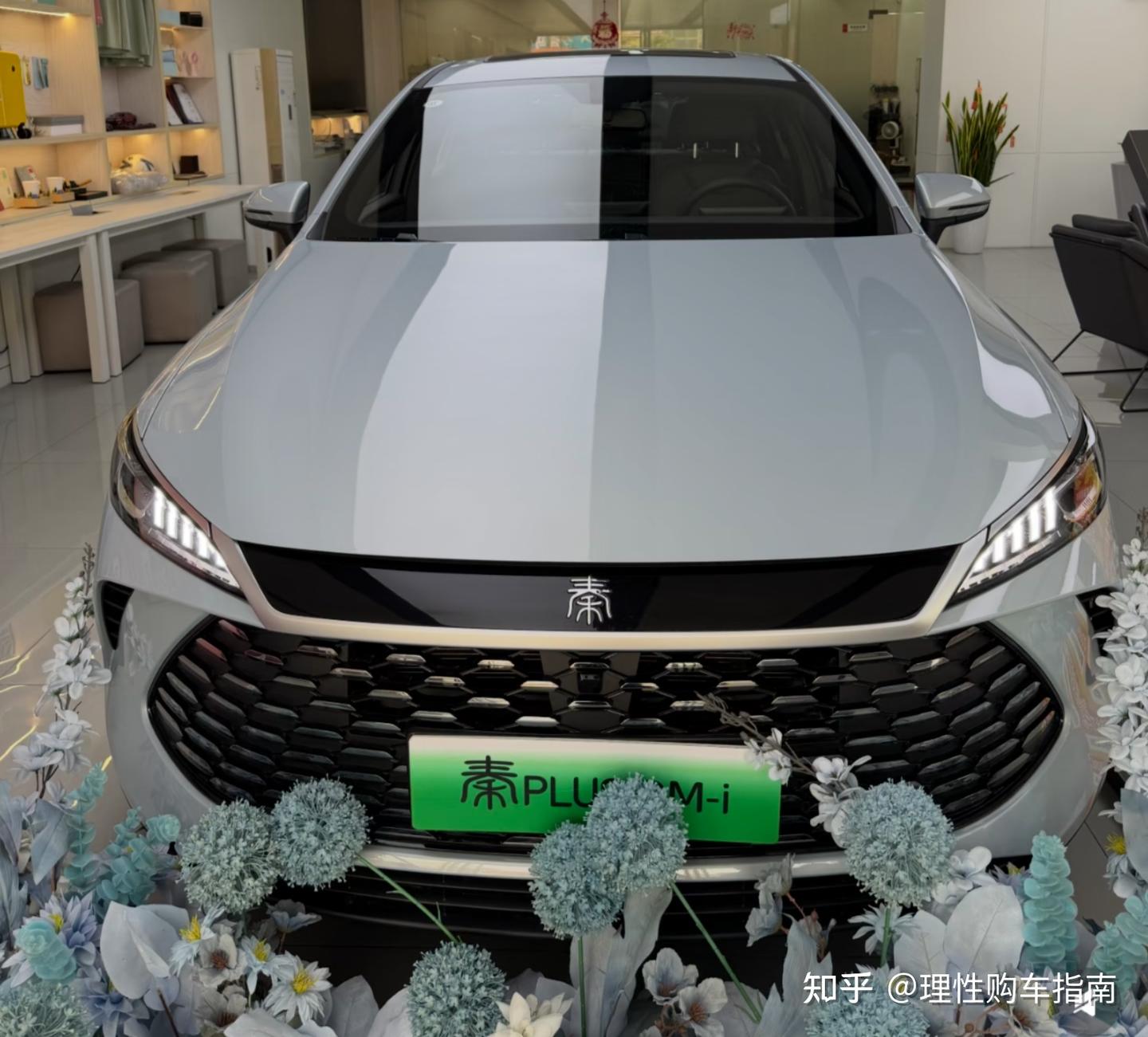人生第一辆车,到底在买什么?