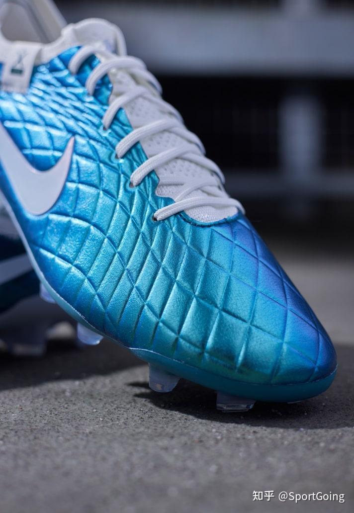 nike推出tiempolegendxemerald足球鞋