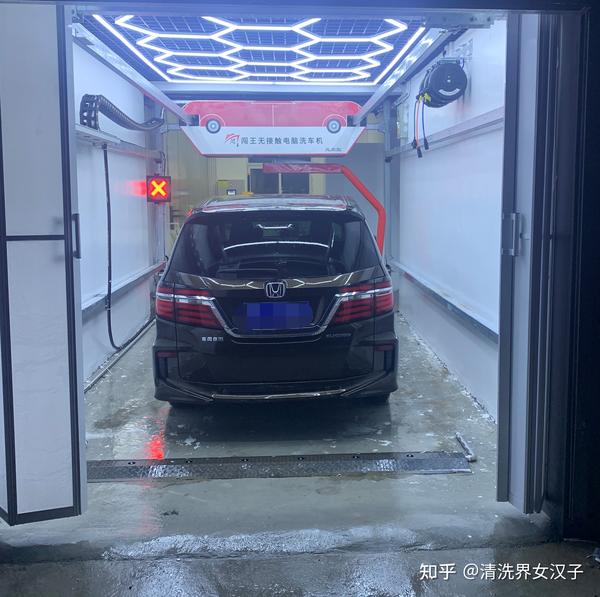 全自动电脑洗车机洗车时到底会不会刮伤车漆 知乎