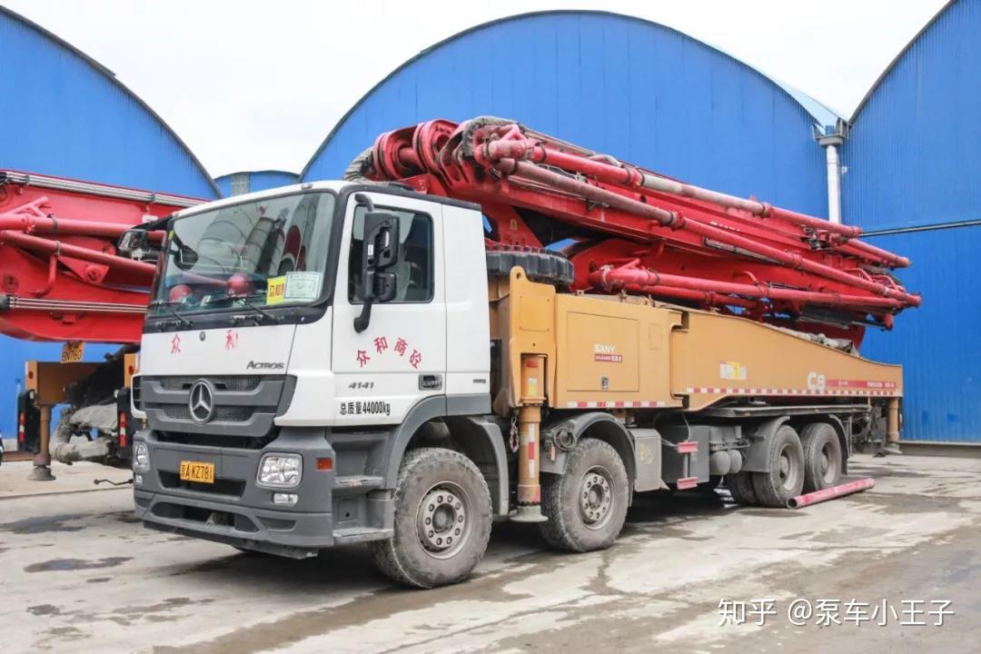 再见奔驰actros你好奔驰arocs泵车底盘迎来更强选手