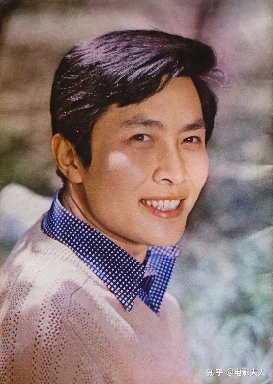 关公,"面若重枣,唇若涂脂,丹凤眼,卧蚕眉",如同从书中走出来一般.