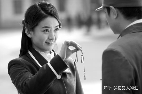 然而,与陶飞霏不同,朱杰在演艺事业取得一定成就后,选择了嫁入豪门