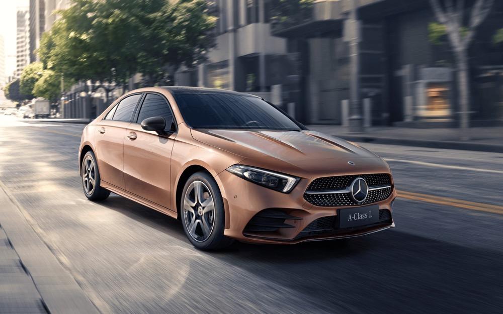 44万元尽管只是奔驰家族的入门车型,但是,奔驰a级三厢版(下文简称"