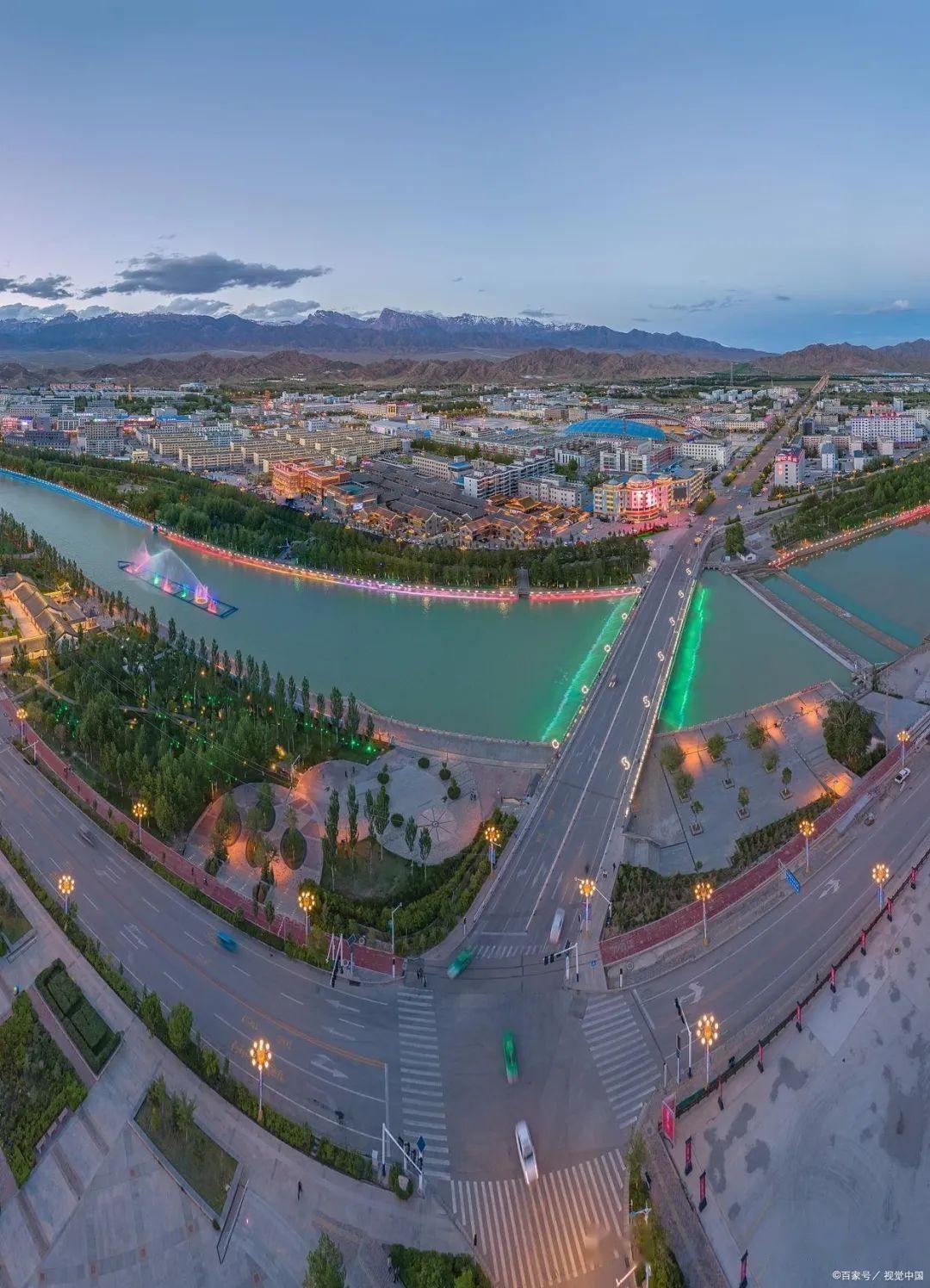 德令哈旅游指南:探索蒙古民俗风情与壮丽自然景观